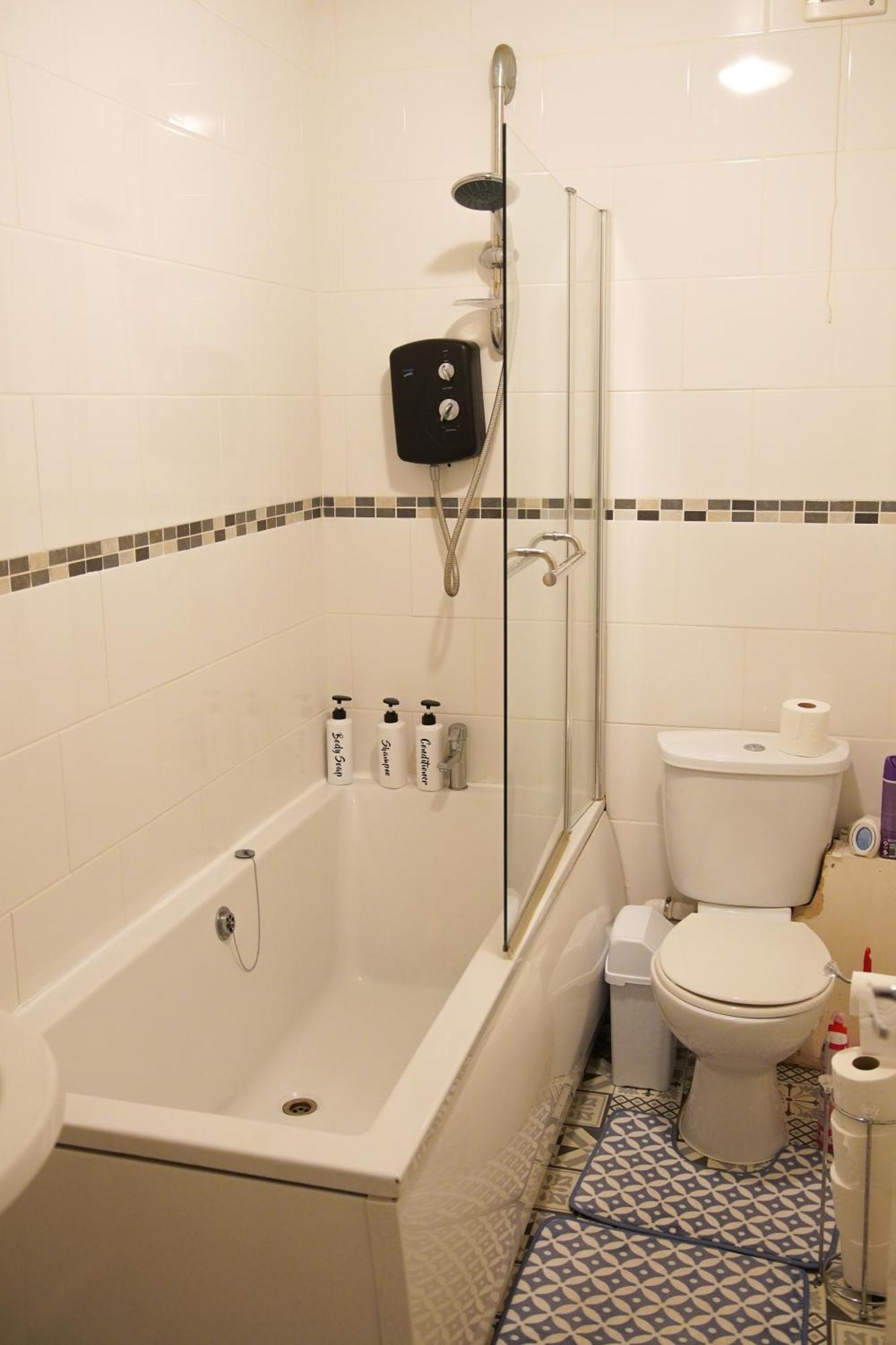 5 Bedroom House Near Cardiff City. المظهر الخارجي الصورة