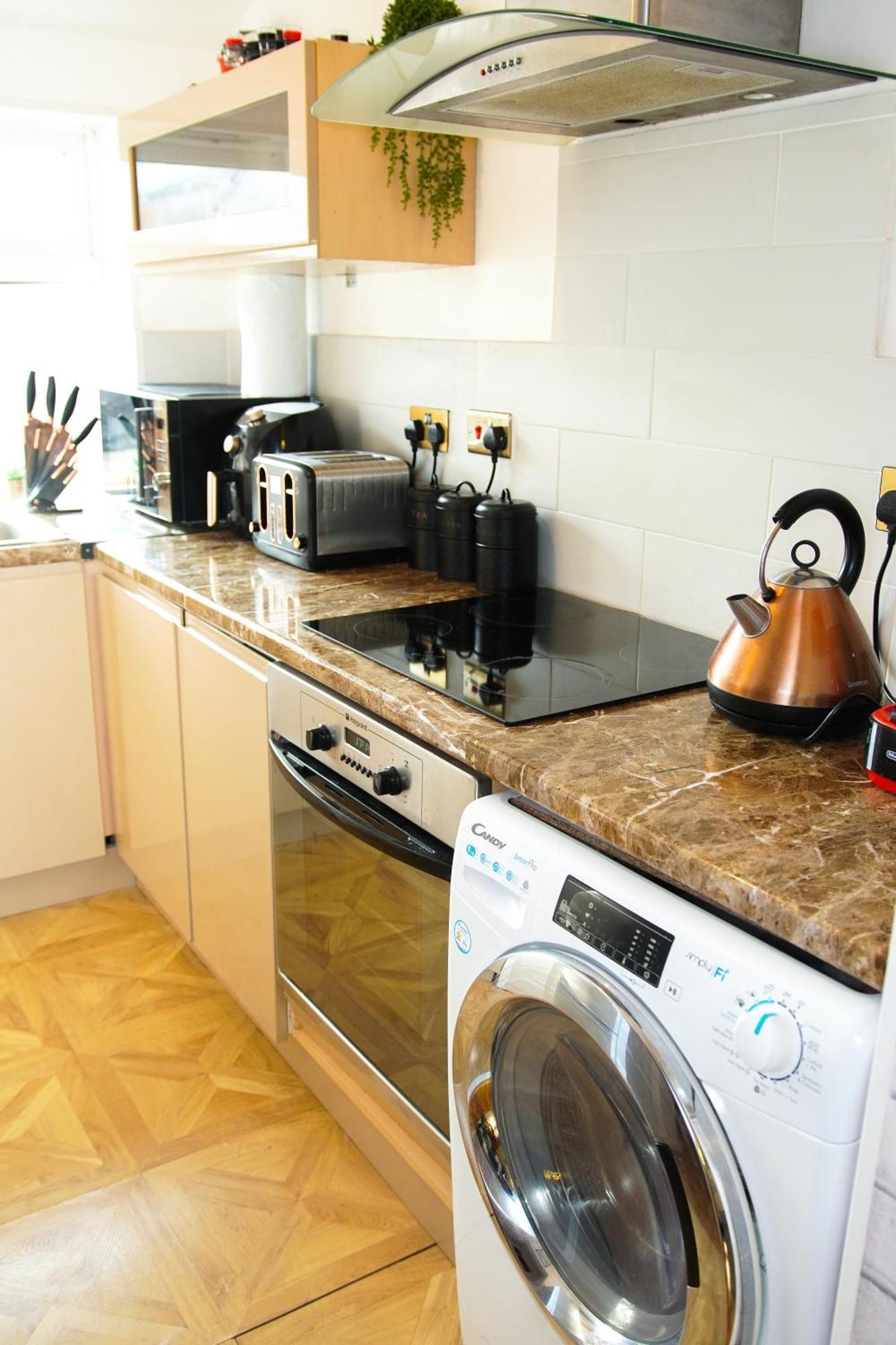 5 Bedroom House Near Cardiff City. المظهر الخارجي الصورة